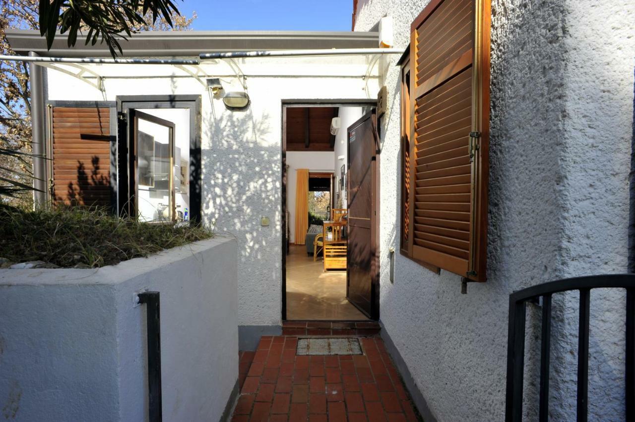 פורץ Holiday House Lena מראה חיצוני תמונה